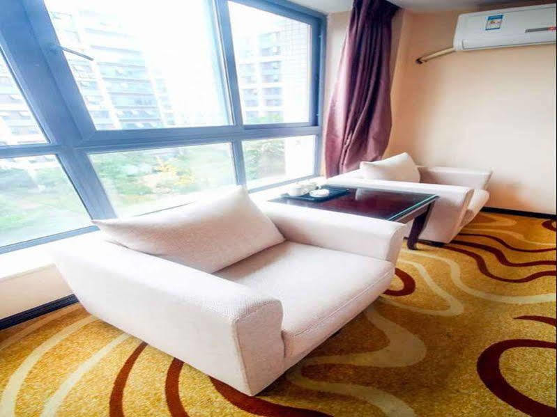 Chengdu Airport Ruijia Hotel Экстерьер фото