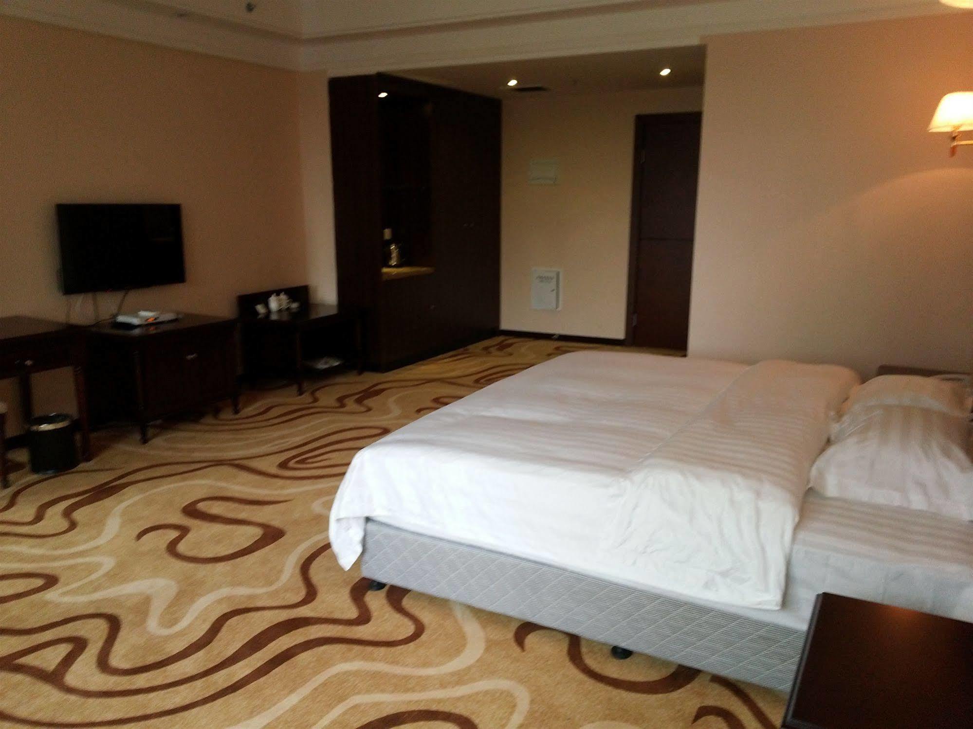 Chengdu Airport Ruijia Hotel Экстерьер фото